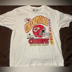 White Kansas City Chiefs Super Bowl Champions T-Shirt size L